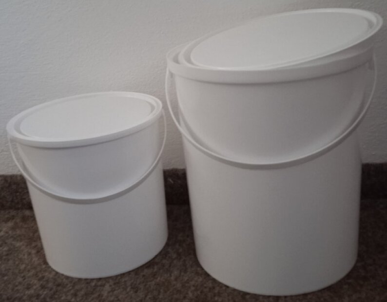 PLASTIC CAN 5 L INCLUDING PRESSING CAP(2)